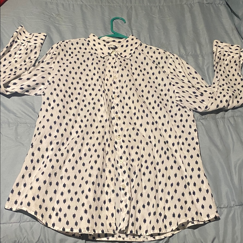Banana Republic White and Black Button Down Shirt